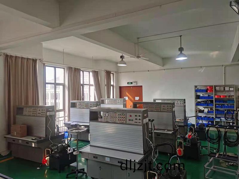 液(ye)壓與氣動(dong)實訓室