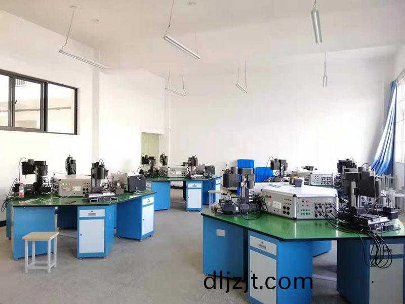 一(yi)體化教學實(shi)訓(xun)室